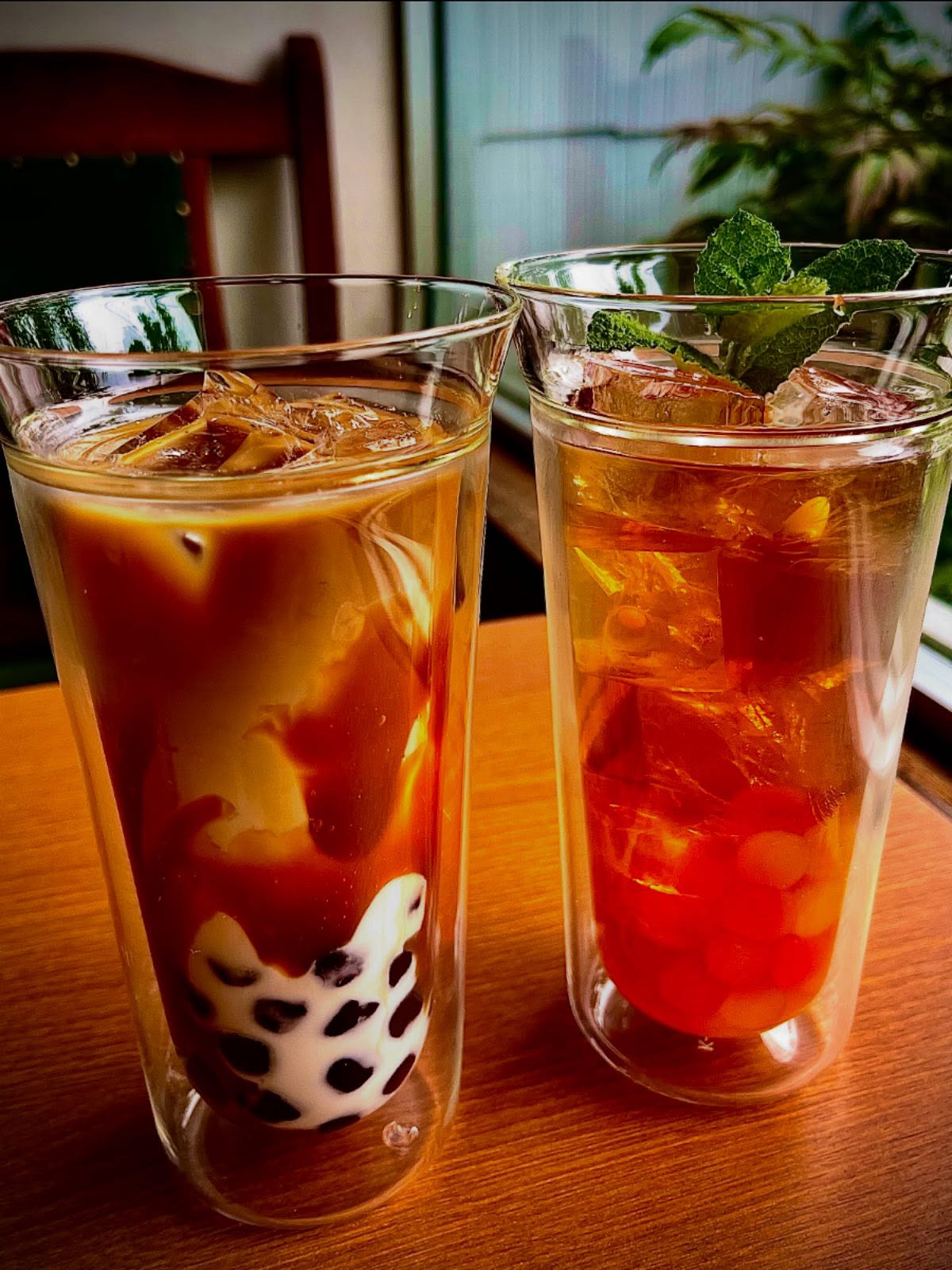 🟢from Café de Riche

「 Re-Riche 」

コーヒー️専門店が作るからこそ美味しい
暑い暑い夏の新メニュー①

「豊かな甘み」＆「爽やかな喉ごし」
をタピオカのモチモチ食感とともに❣️

🥤黒糖タピオカソルティキャラメルカフェラテ
830円 (写真左) 

🥤タピオカオーガニックミントティー
780円 (写真右)

ぜひクーラーの効いた店内で涼みながら
〝超オススメ“の新作をご賞味下さい